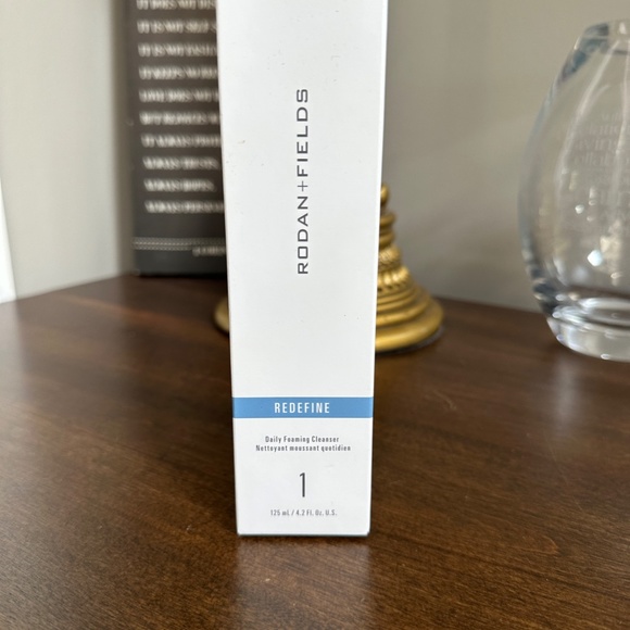 Rodan + Fields Skincare Nwt Rodan And Fields Redefine Daily Foaming